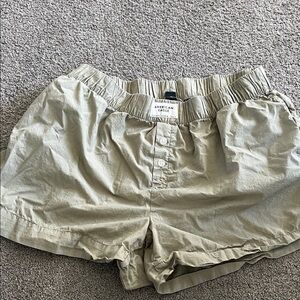 American Eagle Outfitters Women's Sage Cargo Shorts